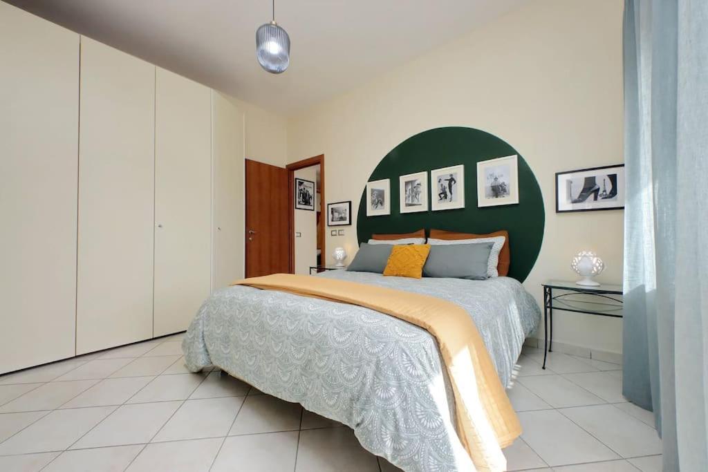 Relax Rome With 2 Balconies - 2 Bedroom Flat, 3Rd Floor With Lift, High Comfort, Quite, A Walk From Urban Train Station Gemelli And Metro A Stops Battistini & Cornelia Connecting To Center In 20 Minutes, 2 Steps From Bus Stop, Cycle Path, Groceries Roma Exterior foto